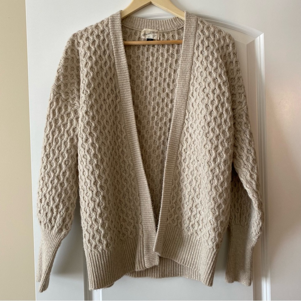 Universal Thread Fuzzy Cardigan - Picture 2 of 5